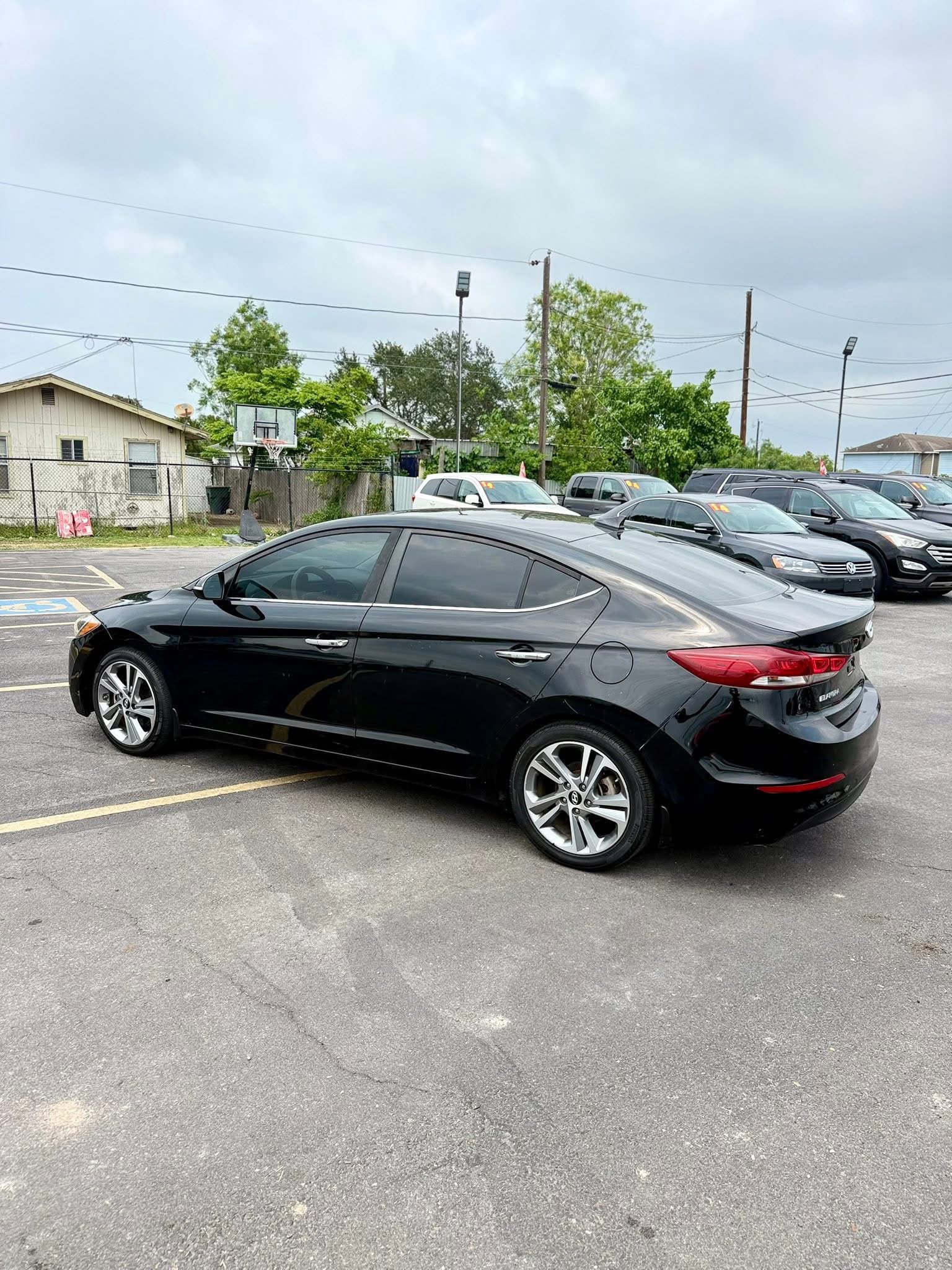 2017 HYUNDAI ELANTRA